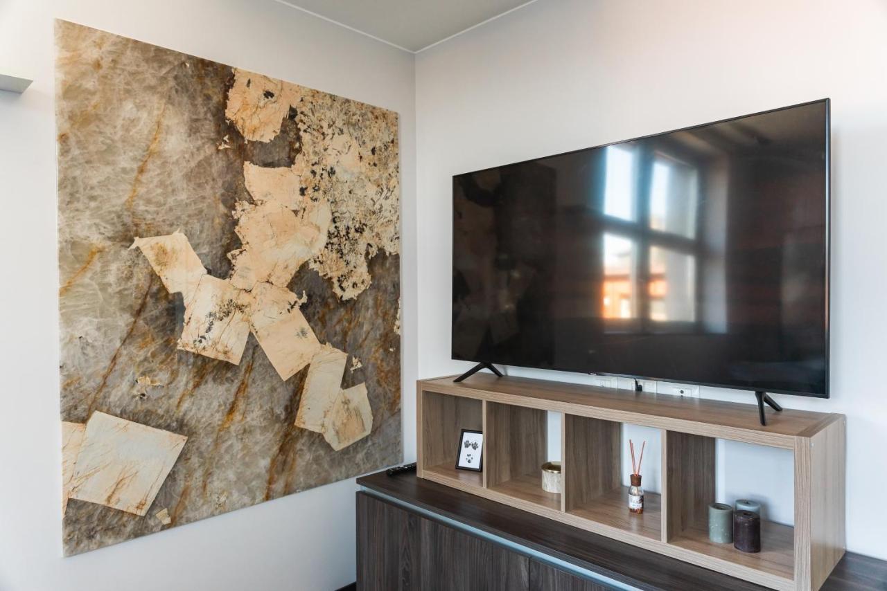 Appartamento Moderno Bilocale 64mq in ART BUILDING Milano Esterno foto